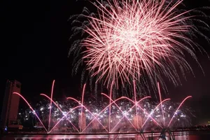 Kể chuyện ngư dân ra khơi bằng pháo hoa, Phần Lan vô địch DIFF