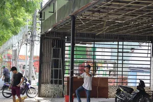 Đến lượt dãy quán nhậu xuyên đêm ở Đà Nẵng bị tháo dỡ