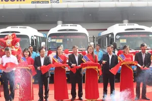 Chính thức khai trương tuyến xe buýt liên tỉnh Đà Nẵng - Huế