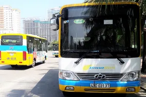 Tài xế xe buýt đuổi khách vì không có tiền lẻ