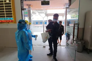 Người từ Hà Nội, TP.HCM về Đà Nẵng bị cách ly, thu phí