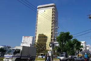 Đà Nẵng: 2 cao ốc 'nhức mắt' làm sai phương án kiến trúc