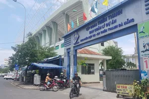 Việc thi hành án đối với sân Chi Lăng đang khiến cơ quan thi hành án dân sự lúng túng. Ảnh: TẤN VIỆT