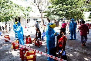 Cả 885 mẫu gộp tại Đà Nẵng đều cho kết quả âm tính với virus SARS-CoV-2. Ảnh: NHĐ