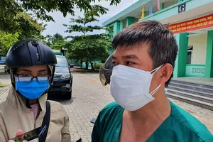 Bác sĩ Trần Thanh Linh chia sẻ với báo chí. Ảnh: DB