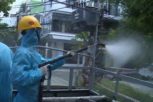 Lịch di chuyển của 5 ca mắc COVID-19 trong gia đình BN1017