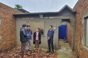 Báo Pháp Luật TP.HCM trao thêm 90 triệu cho bà con Tư Nghĩa