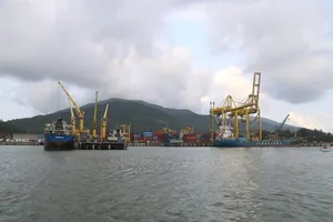 Đà Nẵng: Băn khoăn nhận chìm vật chất nạo vét cảng xuống biển