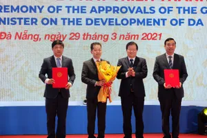 Chủ tịch Đà Nẵng: 'TP sẽ nỗ lực thành nơi bạn hài lòng nhất'