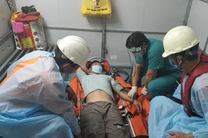 1 ngư dân đau ruột thừa trên biển Hoàng Sa được cứu kịp thời