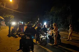 Công an Đà Nẵng xuyên đêm dẫn đường cho đoàn xe máy từ TP.HCM qua đèo Hải Vân
