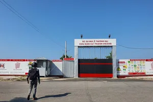 100 căn nhà liền kề vừa khởi công đã bị ‘tuýt còi’