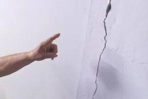 Đà Nẵng: Nhà dân nứt toác vì công trình cải tạo cống thoát nước