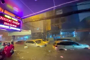 Ít nhất 3 người tử vong sau trận ngập lịch sử tại Đà Nẵng