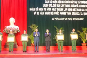 Lãnh đạo Đà Nẵng gặp mặt hơn 2.000 cán bộ quân đội cấp tá nghỉ hưu