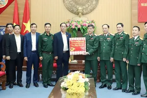 Phó Chủ tịch Quốc hội Trần Quang Phương chúc Tết tại Đà Nẵng