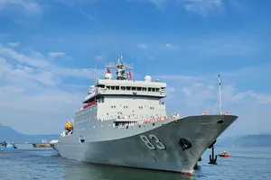 Tàu huấn luyện của Hải quân Trung Quốc cập cảng Tiên Sa