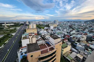 Hoàn thành 9/25 chỉ tiêu, kinh tế Đà Nẵng tăng trưởng và phục hồi nhanh