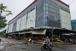 Vụ Chợ siêu thị Đà Nẵng: Chưa thống nhất phương án