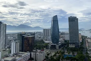 Khoảng 1.800 hộ nghèo, cận nghèo ở Đà Nẵng được hỗ trợ mua điện thoại thông minh