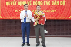 Đà Nẵng có tân Giám đốc Sở Nội vụ kiêm Chủ tịch UBND huyện Hoàng Sa