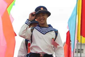 Chùm ảnh: Tân binh Đà Nẵng cười tươi trong ngày nhập ngũ 