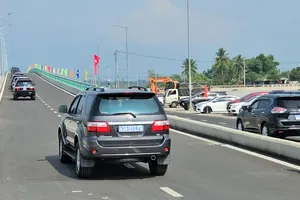 Đà Nẵng đấu giá lại 10 ô tô công dôi dư, có xe chỉ hơn 14 triệu