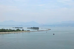 Đà Nẵng lập tổ công tác nghiên cứu lấn biển, làm đường sắt đô thị nối Quảng Nam