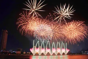 Đêm thứ tư DIFF 2025: Bồ Đào Nha – Anh gây choáng ngợp với màn đọ pháo rực lửa