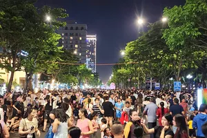 Du lịch Đà Nẵng: Từ ‘hố đen’ COVID-19 đến cú bứt phá ngoạn mục
