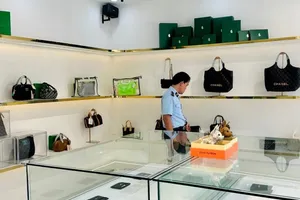 Thêm cửa hàng ở Đà Nẵng bán hàng giả mạo nhãn hiệu bị phạt nặng