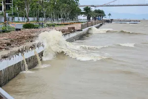 Giải pháp nào bảo vệ bờ kè sông Hàn ở Đà Nẵng trước sóng dữ?