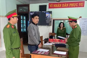 Bị bắt vì tự ý dùng đất của người khác đi thế chấp vay tiền vượt hạn mức