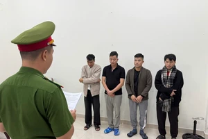 Gắn mác nước ngoài vào tiền mã hóa TOSI lừa hơn 8.000 người