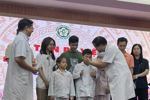 BV Bạch Mai tái khám miễn phí nạn nhân vụ cháy chung cư mini ở Hà Nội