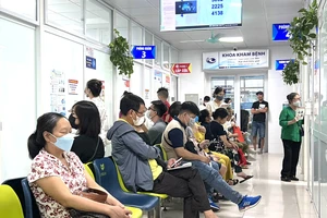 Số ca đau mắt đỏ tăng mạnh, nhiều loại thuốc trở nên khan hiếm