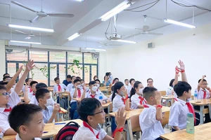 Sở GD&ĐT Hà Nội đề xuất tiếp tục tuyển sinh lớp 6 trường THPT chuyên Hà Nội - Amsterdam