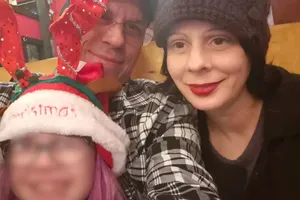 Mất quyền nuôi con vì không cho con chuyển đổi giới tính