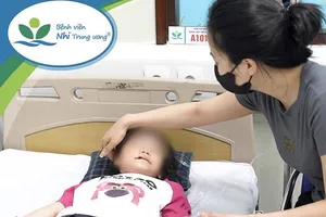 Bé gái 5 tuổi bất ngờ bị chó cắn tới tấp