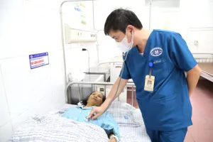 Suy gan do uống thuốc nam theo lời hàng xóm