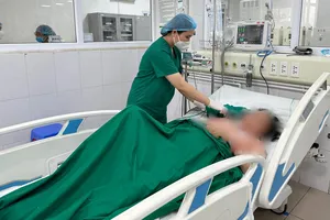 Sốc nhiễm khuẩn do bị cá trê đâm vào tay