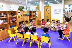 Cả nước đang thiếu 50.000 giáo viên mầm non