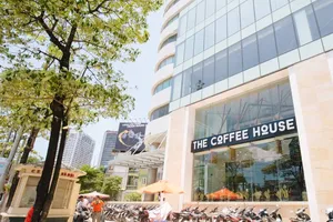 The Coffee House lên tiếng về vụ vỡ kính khiến nữ bác sĩ liệt nửa người
