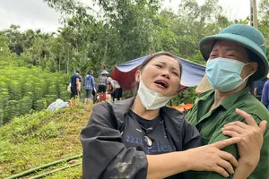 Tiếng khóc xé lòng ở thôn Làng Nủ