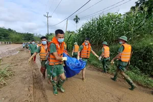 Thêm 1 thi thể nạn nhân được tìm thấy ở thôn Làng Nủ