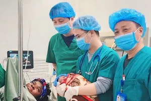 Bệnh viện tỉnh cứu sống sản phụ châu Phi bị tiền sản giật nguy kịch