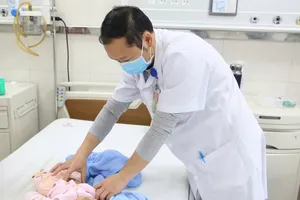 Bệnh viện tỉnh cứu bé sơ sinh mắc bệnh hiếm 10.000 trẻ mới có 1