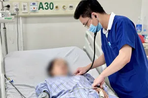 Viêm màng não, hôn mê sâu do không trị dứt điểm viêm tai giữa