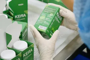 Chất trong kẹo rau củ Kera không được ghi trên nhãn là gì?