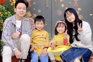 Bộ Chính trị yêu cầu có chính sách hỗ trợ người sinh 2 con trước 35 tuổi